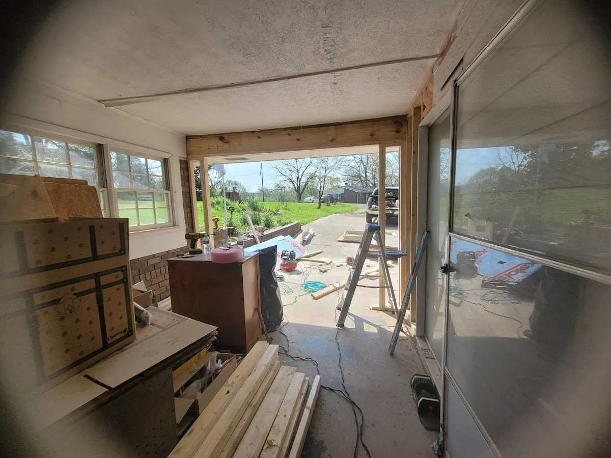 Air movers and dehumidifier for Water Mitigation Services in Poland